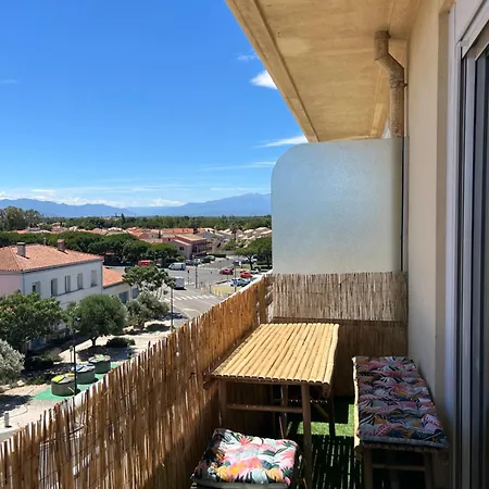 Apartament Avec Balcon Vue Mer *
